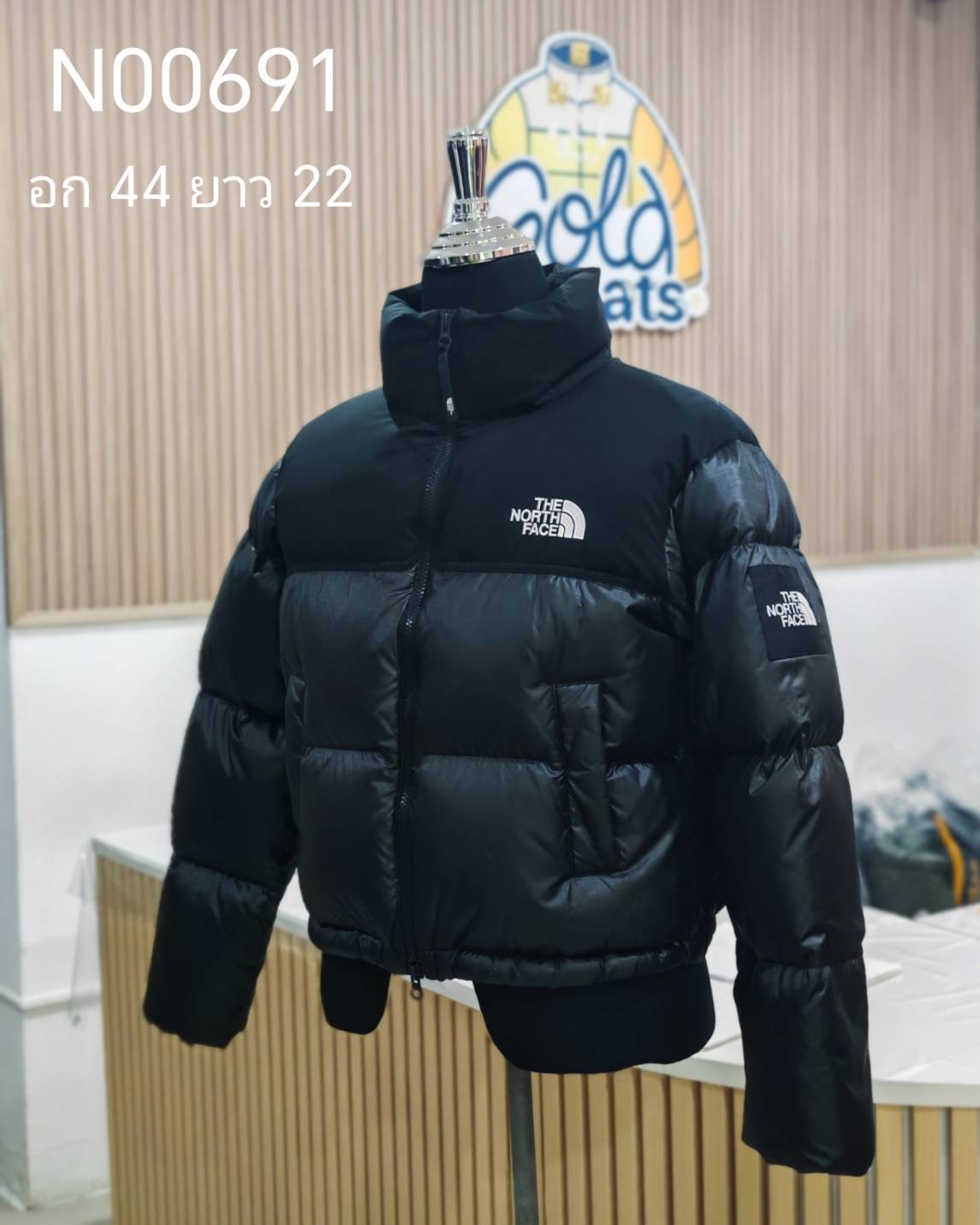 N00691 The Northface ครอปดำ